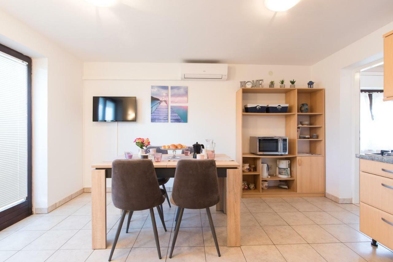 ורבניק Apartment Adrijana מראה חיצוני תמונה