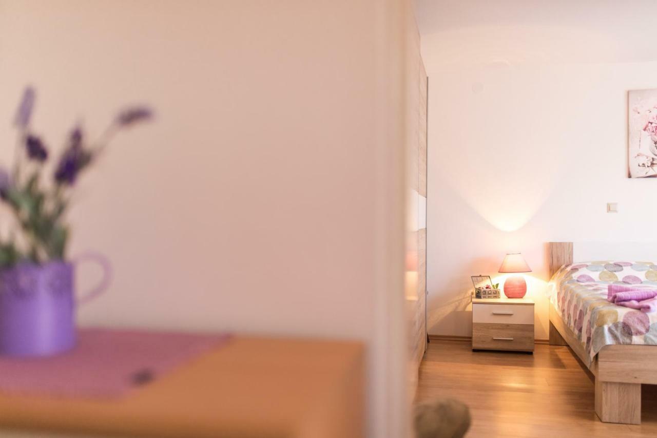 ורבניק Apartment Adrijana מראה חיצוני תמונה